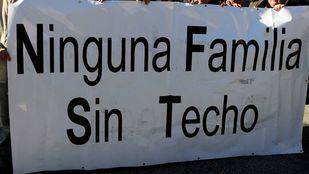 Dos familias con orden de desahucio denuncian amenazas