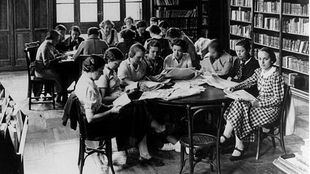 Sala de estudio de la Residencia de Señoritas.