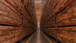 El COAM destruirá 500.000 expedientes entre protestas