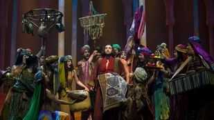Un viaje musical a Persia: 'El Médico' llega al Nuevo Apolo