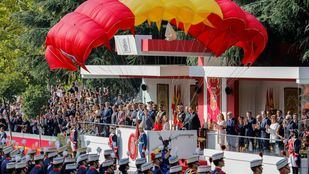 El foco en Cataluña y el desfile en Madrid, el primero de Garrido