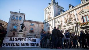 La Policía lleva sus diferencias con el Ayuntamiento a la plaza de la Villa