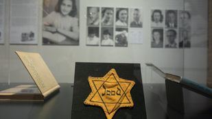 Tres objetos de Ana Frank se suman a la exposición sobre Auschwitz