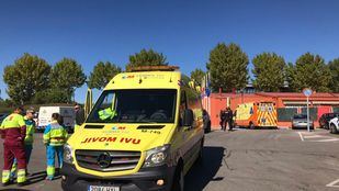 Los servicios del 112, en Boadilla del Monte tras hallar el cadáver del hombre asesinado.