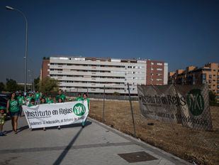 Rejas acampa por su instituto