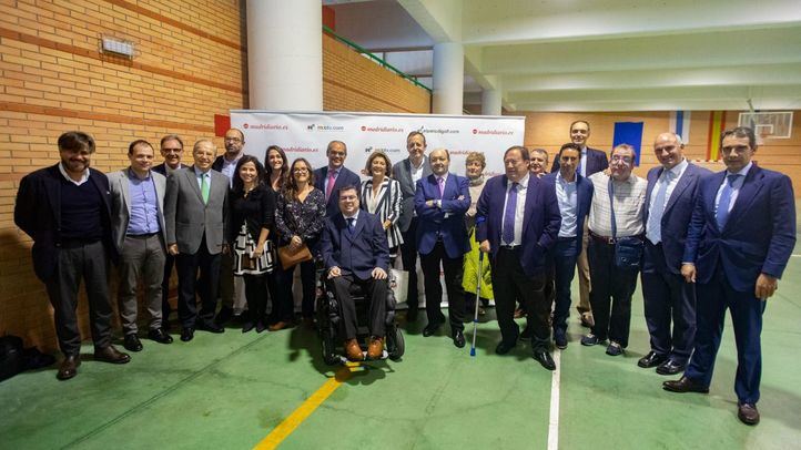 Foto de familia con todos los ponentes e intervinientes en las mesas de debate.