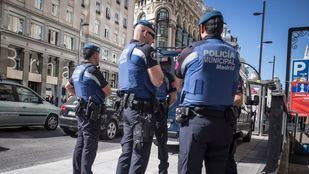 Detenido tras robar dos móviles por el método del abrazo