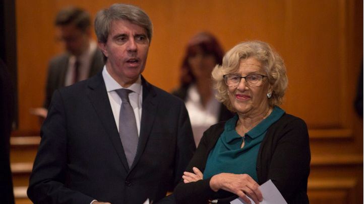 La familia Real preside el acto del 40º aniversario de la Constitución con una lectura de la misma, acompañados por toda la plana mayor del Gobierno de Pedro Sánchez y lideres de la oposición.