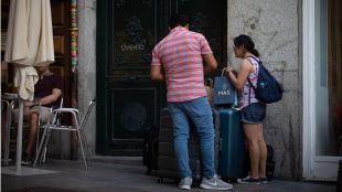 El Ayuntamiento, obligado a inspeccionar viviendas turísticas sin licencia en Sol