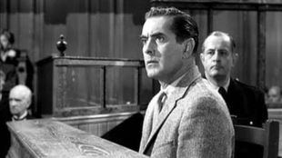 Tyrone Power en un fotograma de la película Testigo de cargo, que presentó en la Gran Vía madrileña dos días antes de morir