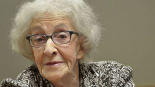 La poeta uruguaya Ida Vitale, quinta mujer galardonada