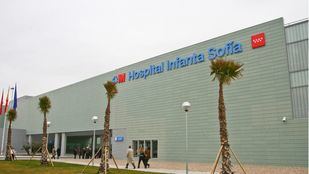 Un "abrazo" por la titularidad pública del laboratorio del Hospital Infanta Sofía