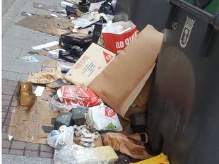 Sindicatos y patronal retoman las negociaciones a horas de comenzar la huelga de basuras