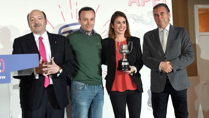El equipo de La Sexta, como ganador de la Copa de España de Medios, recibió el premio APEI enm la categoría de Golf.