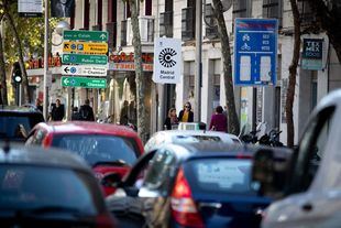 Paneles en los accesos con las vacantes en los parkings