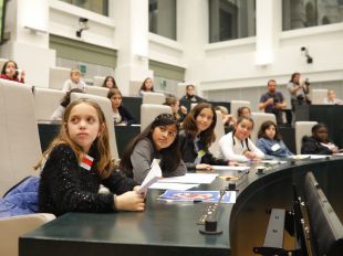 Los niños piden más limpieza y seguridad en el Pleno infantil