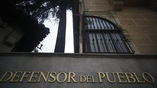 El Defensor del Pueblo, Francisco Fernández Marugán, ya ha iniciado una actuación de oficio con la Comisaría General de Extranjería y Fronteras.