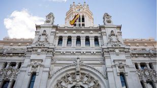 Los autobuses protestan en Cibeles por Madrid Central