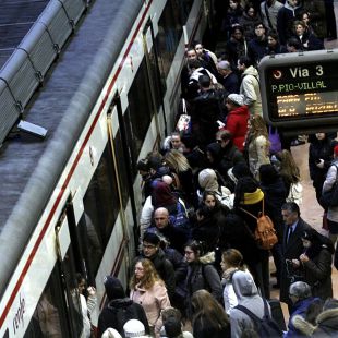 Doble de plazas en Cercanías el puente y los 'findes'