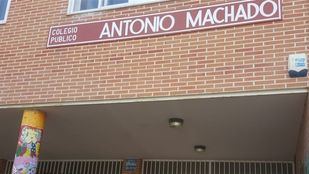 Un hombre roba un coche con dos menores dentro en Villalba