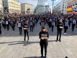 Medio millar de activistas protestan por los derechos de los animales