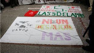 Pancarta de la PAH 'Ni un desahucio más'.