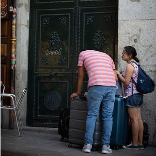 Coto a las viviendas de uso turístico con la clausura de 710 pisos