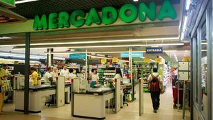 Mercadona y los sindicatos firman un nuevo convenio colectivo de empresa más igualitario y social