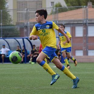 Un campo de fútbol por Martín