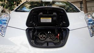 Las ayudas para comprar un coche eléctrico, cifra a cifra