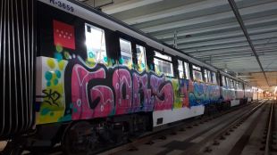 Un tren de Pinar de Chamartín, nueva víctima de los grafiteros
