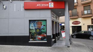 La Comunidad ya no rechaza alejar las casas de apuestas de los colegios