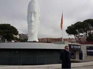 La "ternura" llega a Colón con una escultura de 12 metros