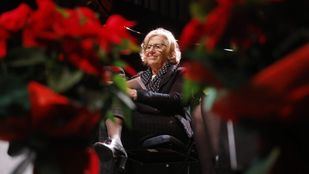 Carmena apela a la amabilidad en redes sociales en su felicitación navideña