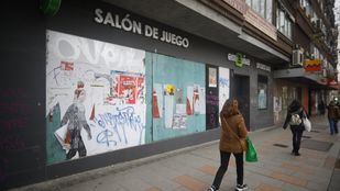 Casas de apuestas en la calle Bravo Murillo en el distrito de Tetuán.