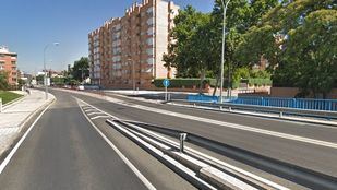 Colisión entre una motocicleta y un taxi en Embajadores