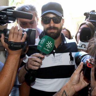 La Manada seguirá en libertad hasta que se pronuncie el Supremo