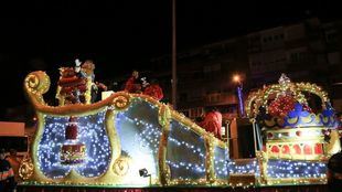 El jefe de Protección Civil salva la vida a un niño que se atragantaba con un caramelo