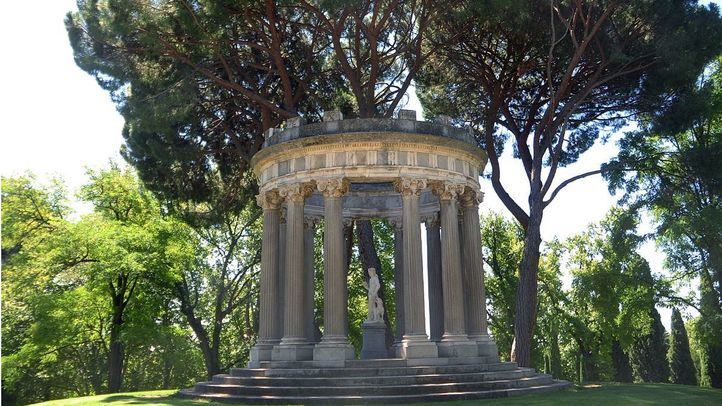 Templete de Baco en Parque el Capricho.