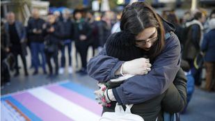 Sanidad repartirá las primeras tarjetas a personas trans con su nombre 'sentido'