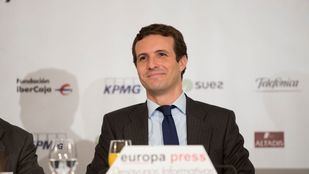 Casado presenta en Madrid a los candidatos de la "renovación tranquila"
