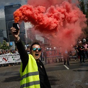 Garrido ofrece a los taxistas una "reforma exprés" de la ley