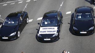 El taxi gana en Barcelona: los VTC abandonarán Cataluña