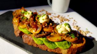 Una ruta de pinchos solidarios en Conde Duque