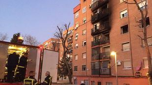 Un incendio en Vallecas se salda con un muerto y tres heridos