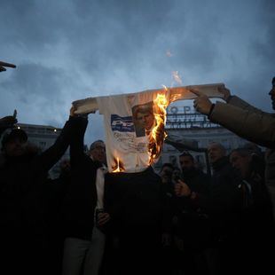 Cortes en Génova y Gran Vía y quema de fotos de Garrido, balance de la jornada