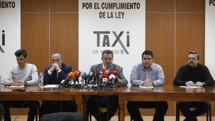 Precontratación de una hora y recorrido mínimo de 5 kilómetros: las exigencias de los taxistas