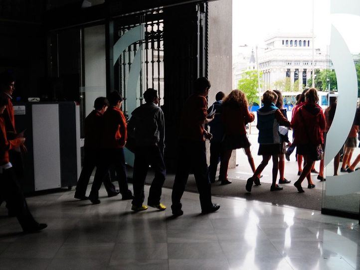 Las chicas pueden vacunarse del Virus del Papiloma Humano (VPH) desde los 12 años. Los niños, aún no, pese a la recomendación de las asociaciones de expertos en Salud Pública.
