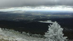 El fuerte viento azota la Sierra este viernes