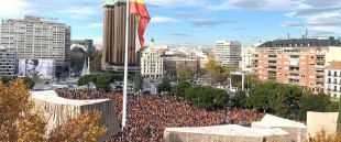 El PP fleta autobuses para llenar Colón, donde estará Garrido